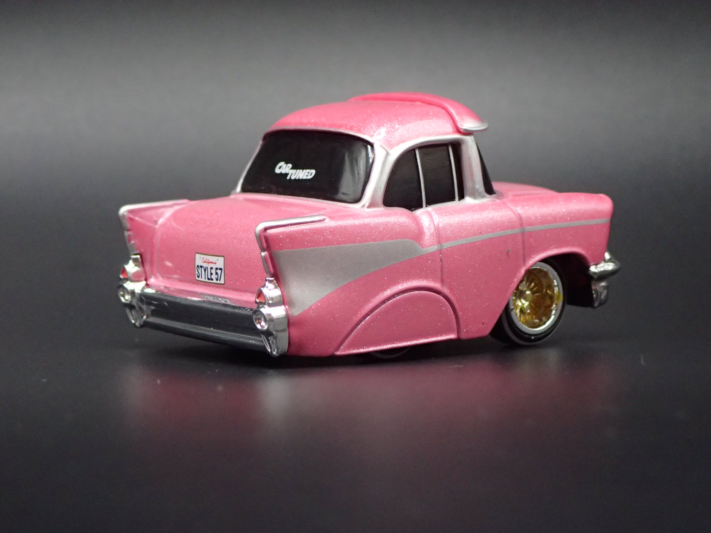 1957 57 CHEVY CHEVROLET BEL AIR TUNED PINK 1:64 SCALE DIORAMA DIECAST MODEL CAR