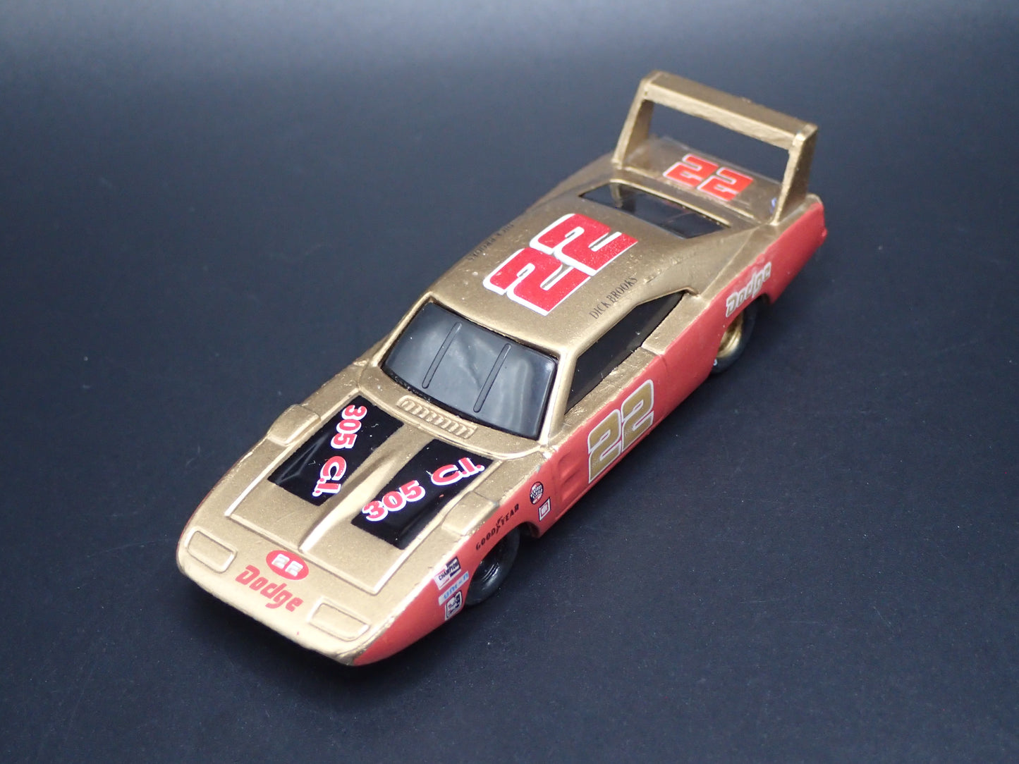 1969 69 DODGE CHARGER DAYTONA 22 DICK BROOKS NASCAR 1:64 SCALE DIECAST CAR