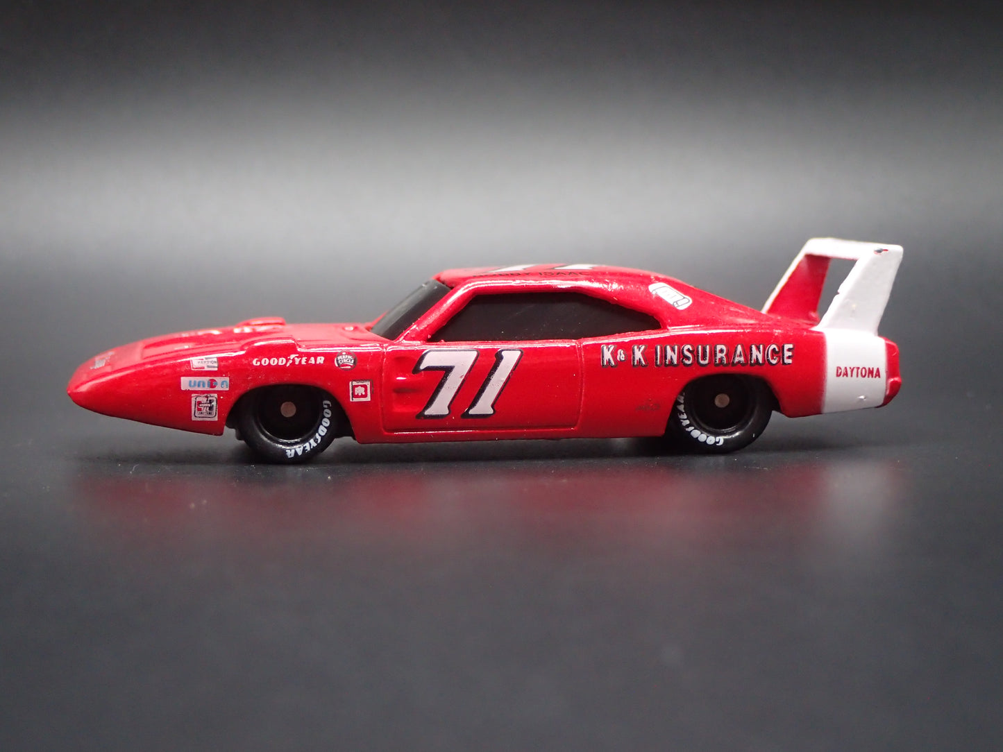 1969 69 DODGE CHARGER DAYTONA 71 BOBBY ISAAC NASCAR 1:64 SCALE DIECAST MODEL CAR