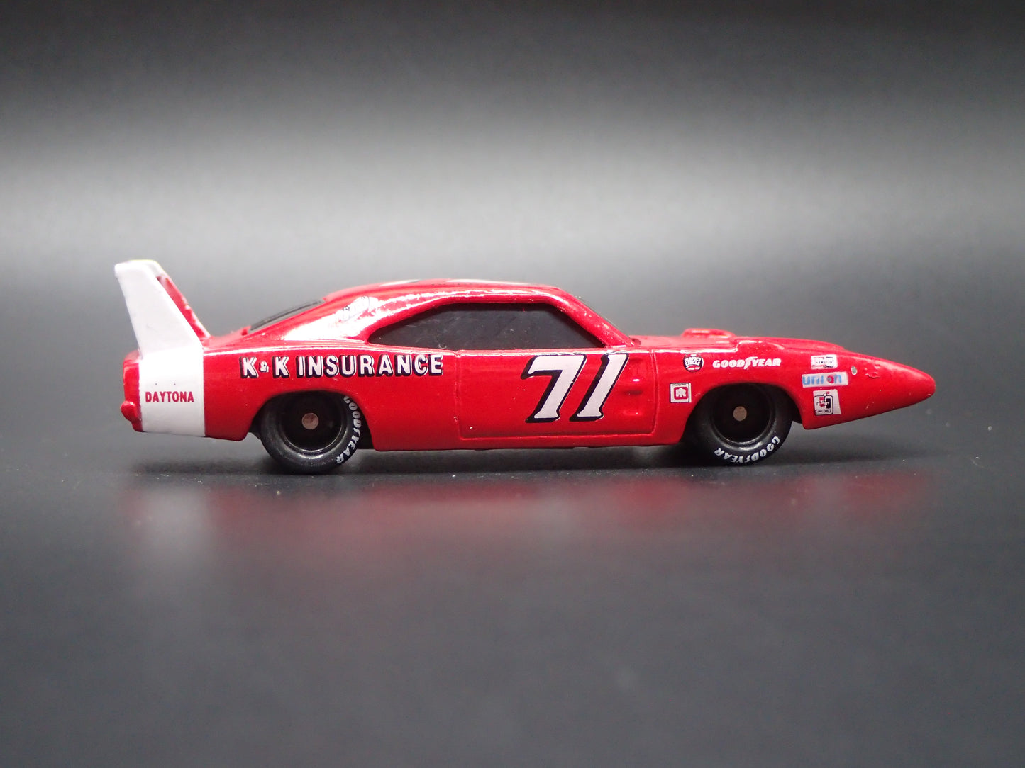 1969 69 DODGE CHARGER DAYTONA 71 BOBBY ISAAC NASCAR 1:64 SCALE DIECAST MODEL CAR