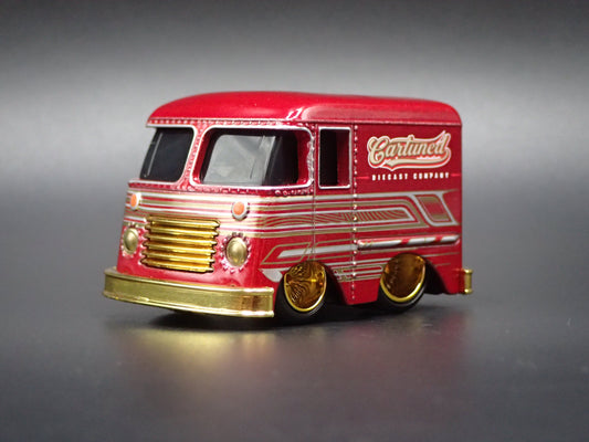 1954 54 GRUMMAN STEP VAN CAR TUNED BURGUNDY 1/64 SCALE DIORAMA DIECAST MODEL CAR