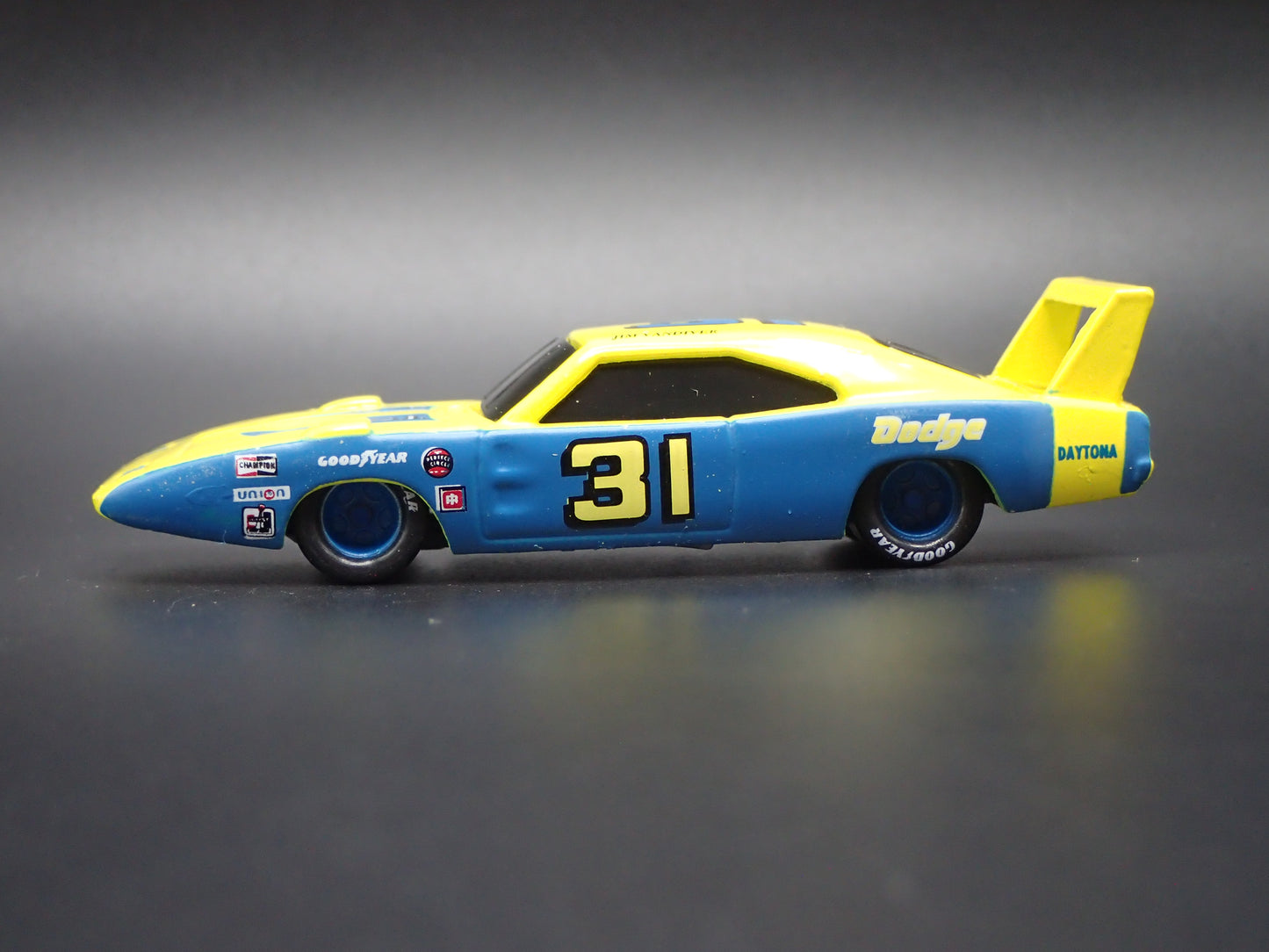 1969 69 DODGE CHARGER DAYTONA 31 JIM VANDIVER NASCAR 1:64 SCALE DIECAST MODEL CAR