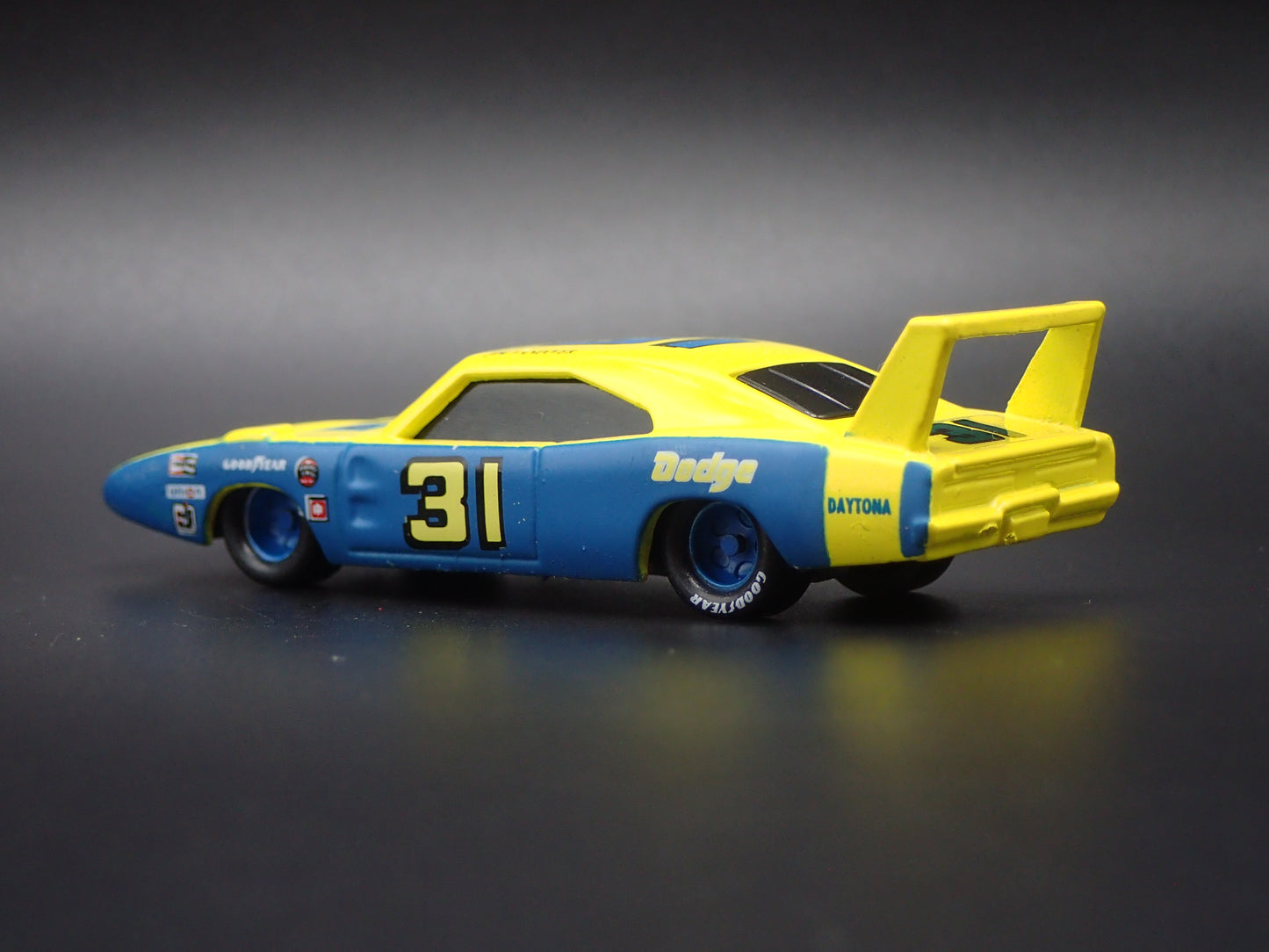 1969 69 DODGE CHARGER DAYTONA 31 JIM VANDIVER NASCAR 1:64 SCALE DIECAST MODEL CAR
