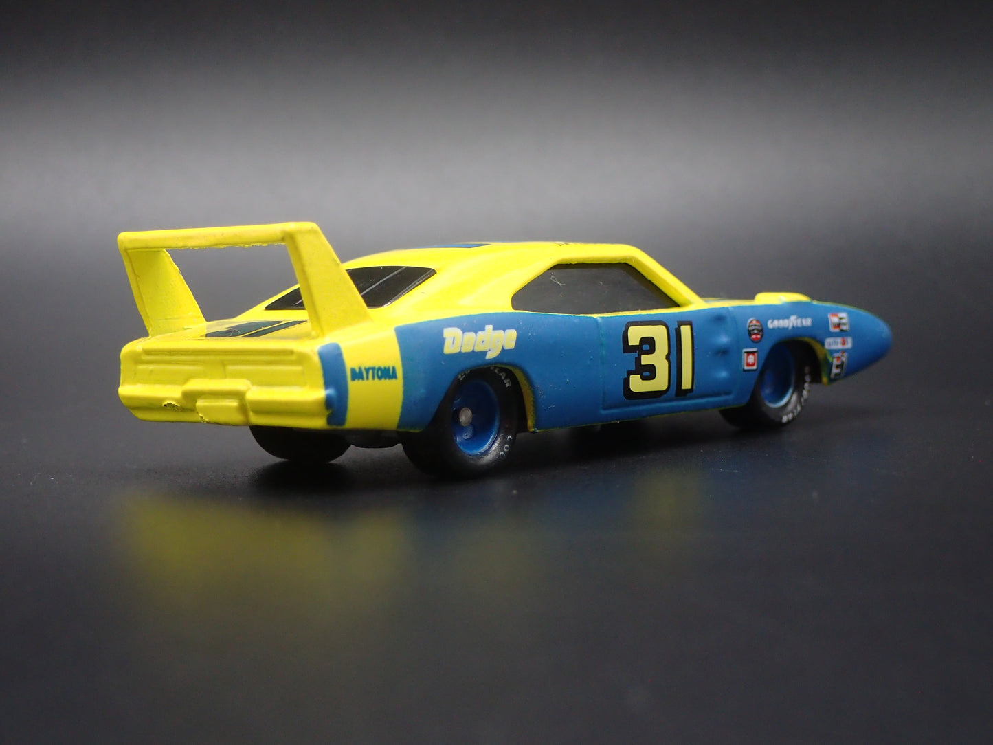 1969 69 DODGE CHARGER DAYTONA 31 JIM VANDIVER NASCAR 1:64 SCALE DIECAST MODEL CAR