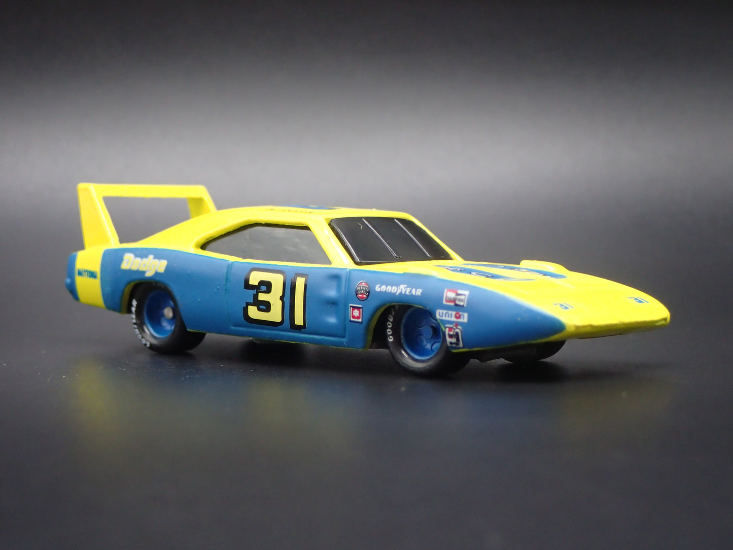 1969 69 DODGE CHARGER DAYTONA 31 JIM VANDIVER NASCAR 1:64 SCALE DIECAST MODEL CAR