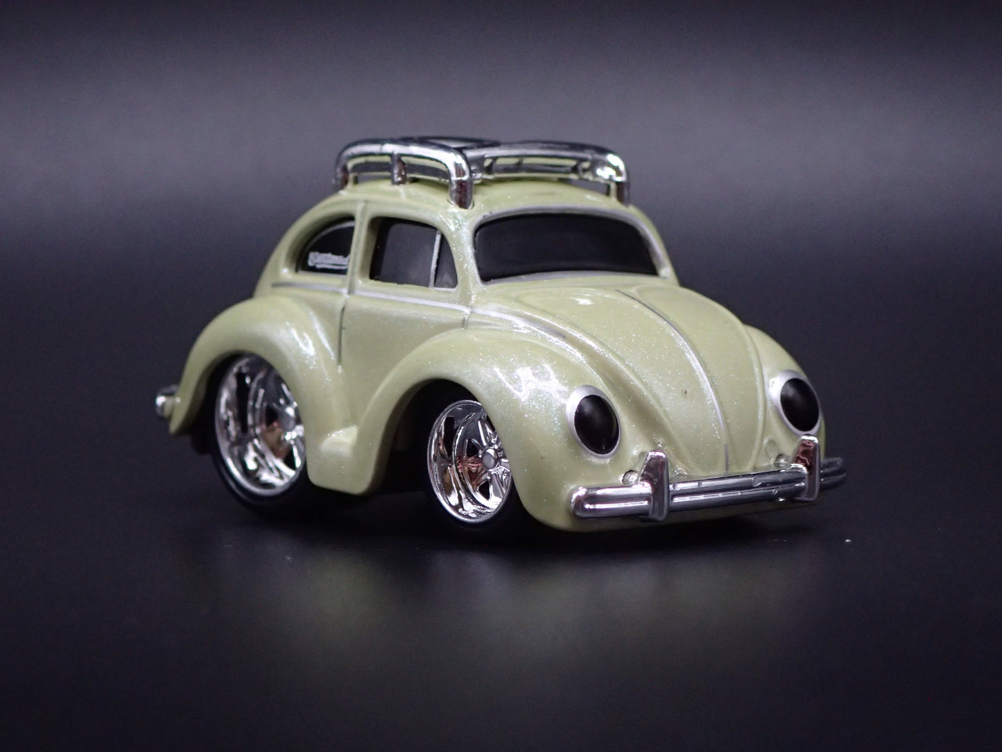 VW BEETLE CAR TUNED GREEN 1:64 SCALE DIORAMA DIECAST MODEL CAR