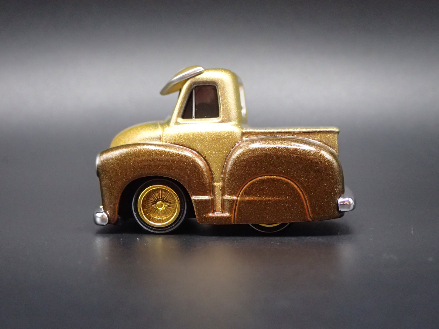 1953 53 CHEVY CHEVROLET PICKUP TRUCK TUNED 1:64 SCALE DIORAMA DIECAST MODEL CAR