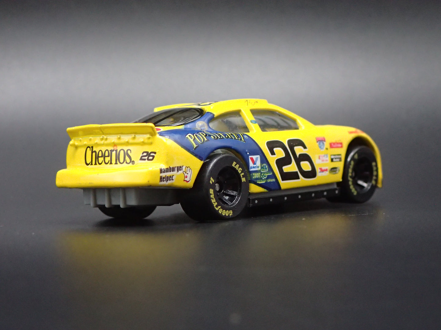 1998 98 FORD TAURUS 26 JOHNNY BENSON CHEERIOS NASCAR 1/64 SCALE DIECAST CAR