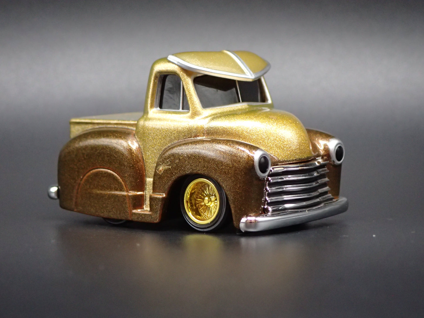 1953 53 CHEVY CHEVROLET PICKUP TRUCK TUNED 1:64 SCALE DIORAMA DIECAST MODEL CAR
