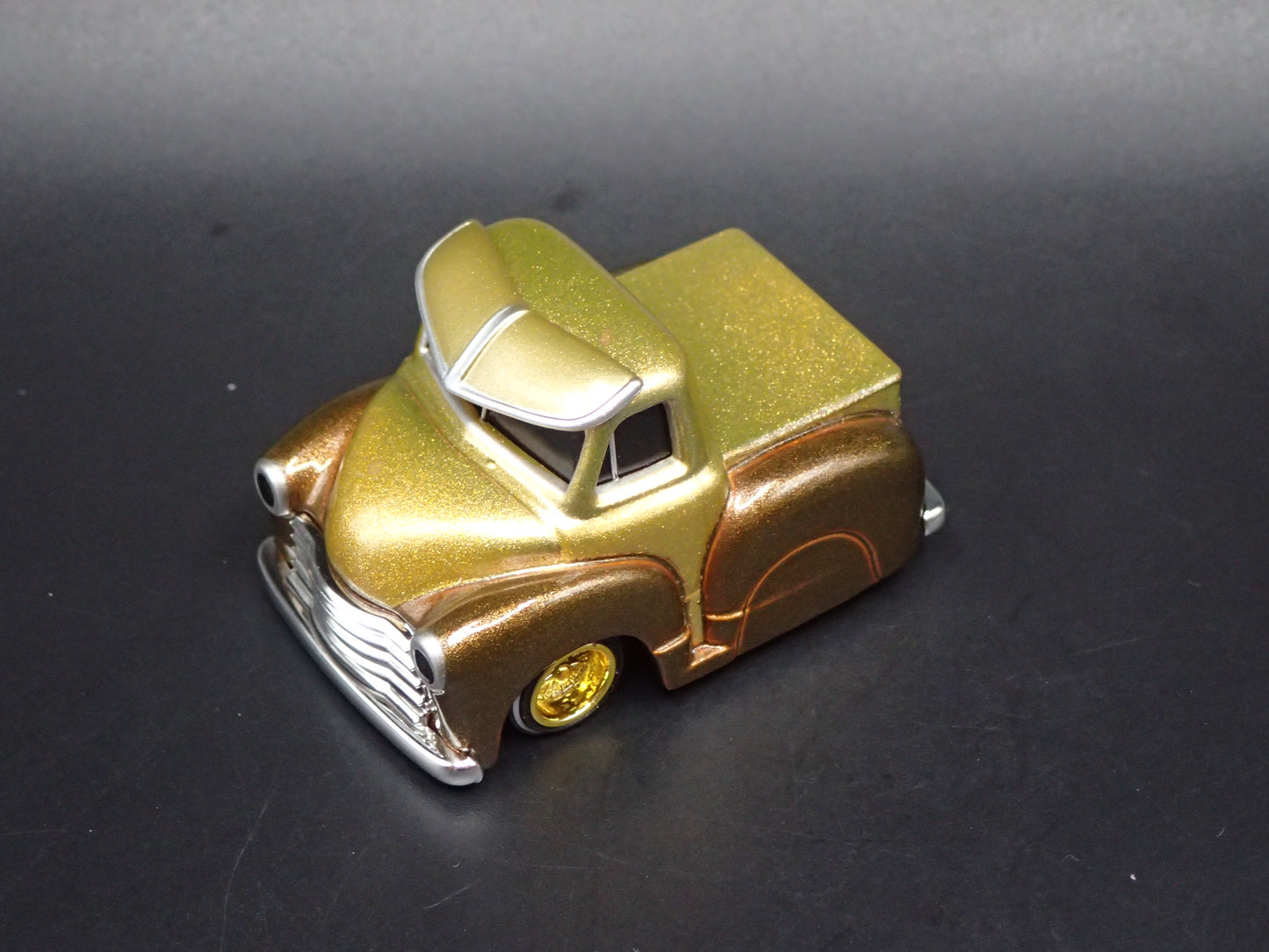 1953 53 CHEVY CHEVROLET PICKUP TRUCK TUNED 1:64 SCALE DIORAMA DIECAST MODEL CAR