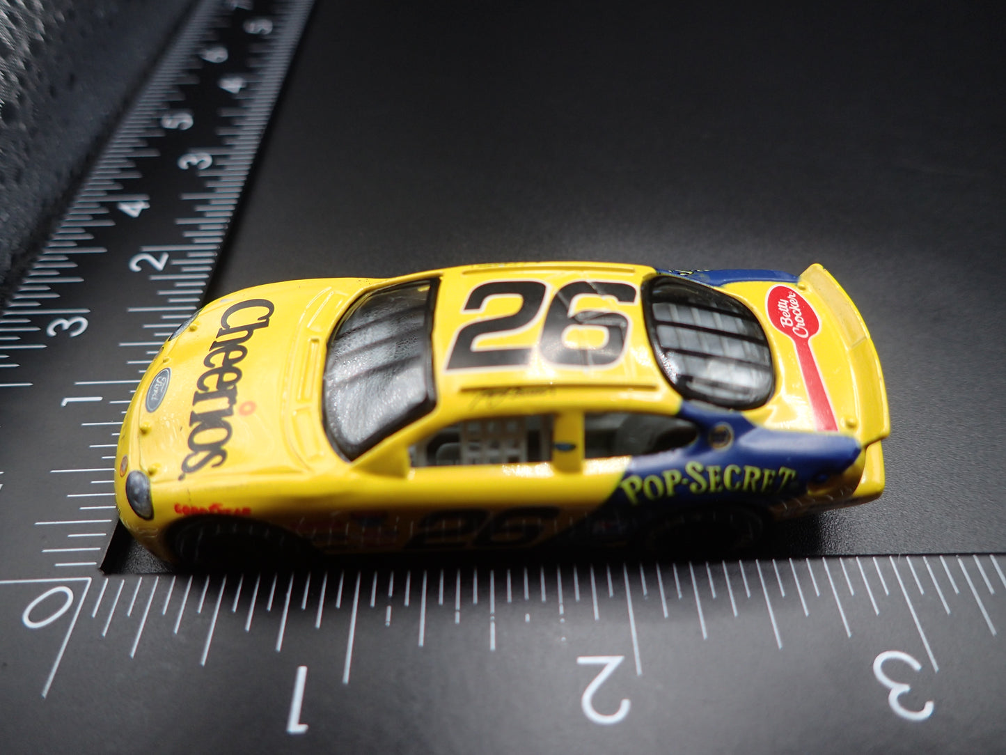 1998 98 FORD TAURUS 26 JOHNNY BENSON CHEERIOS NASCAR 1/64 SCALE DIECAST CAR