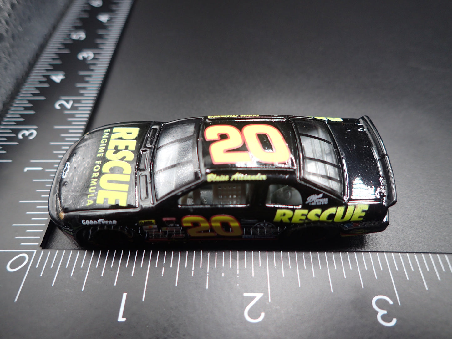 1998 CHEVROLET MONTE CARLO 20 BLAISE ALEXANDER NASCAR 1:64 SCALE DIECAST CAR