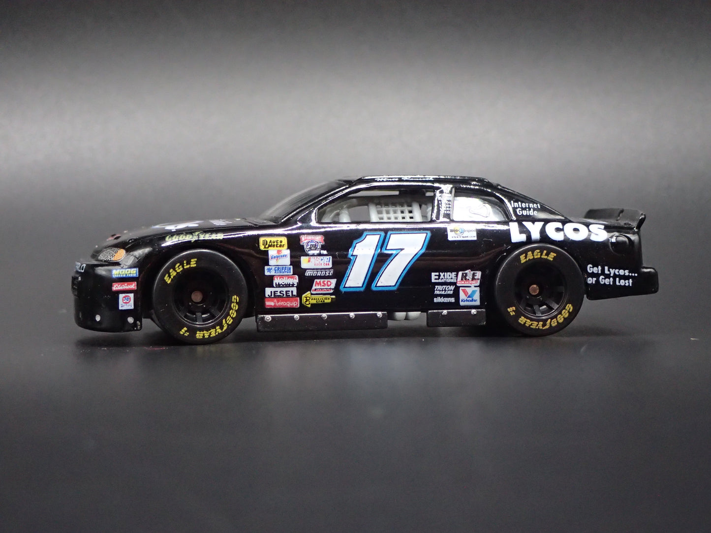 1998 CHEVY CHEVROLET MONTE CARLO 17 MATT KENSETH NASCAR 1:64 SCALE DIECAST CAR