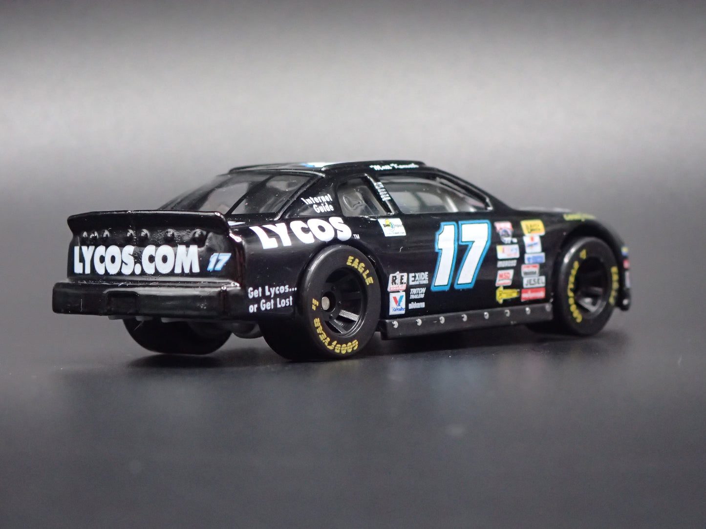 1998 CHEVY CHEVROLET MONTE CARLO 17 MATT KENSETH NASCAR 1:64 SCALE DIECAST CAR