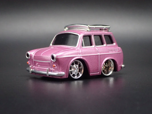 VW TYPE 3 SQUAREBACK CAR TUNED PINK 1:64 SCALE DIORAMA DIECAST MODEL CAR
