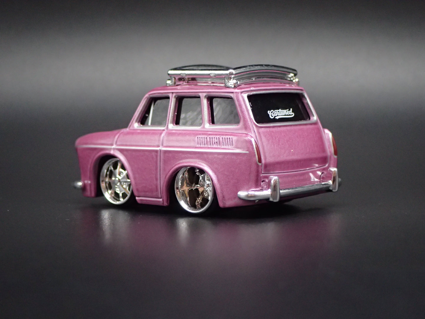 VW TYPE 3 SQUAREBACK CAR TUNED PINK 1:64 SCALE DIORAMA DIECAST MODEL CAR