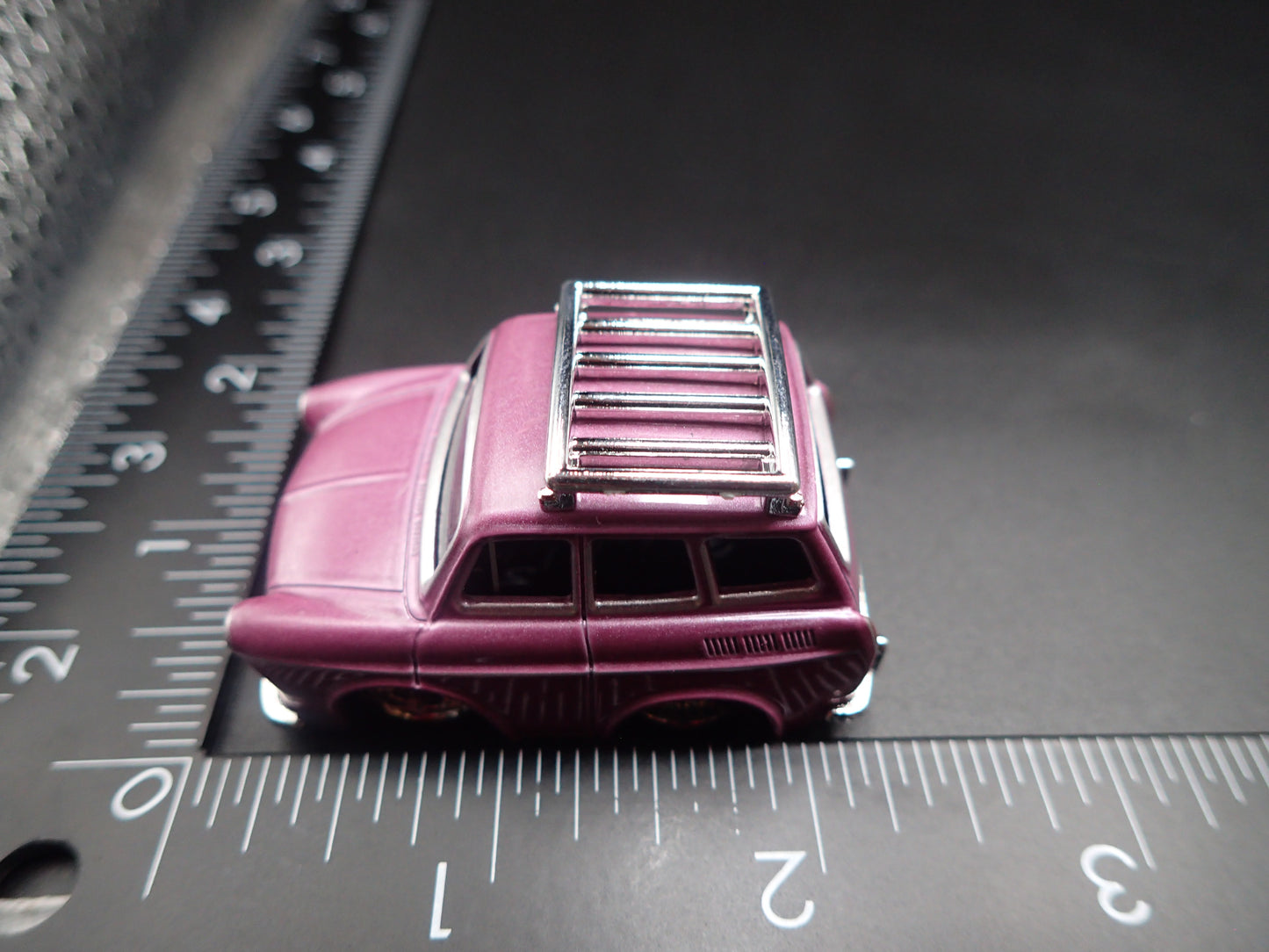 VW TYPE 3 SQUAREBACK CAR TUNED PINK 1:64 SCALE DIORAMA DIECAST MODEL CAR
