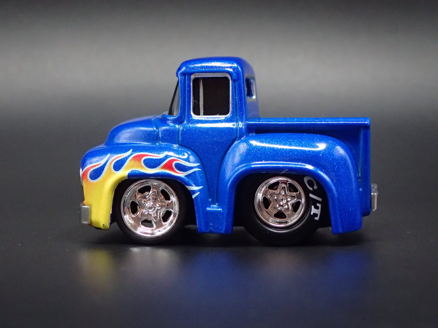 1956 56 FORD F100 PICKUP TRUCK CAR TUNED 1:64 SCALE DIORAMA DIECAST MODEL CAR