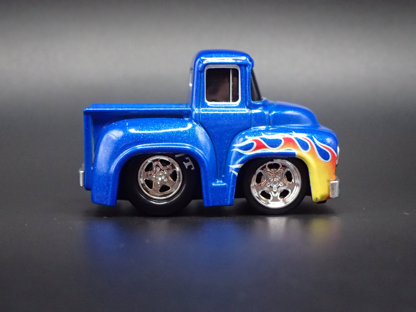 1956 56 FORD F100 PICKUP TRUCK CAR TUNED 1:64 SCALE DIORAMA DIECAST MODEL CAR