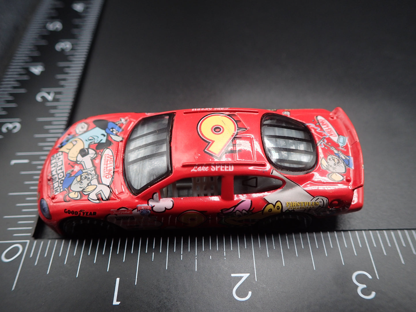 1998 98 FORD TAURUS 9 LAKE SPEED CARTOON NETWORK NASCAR 1:64 SCALE DIECAST CAR