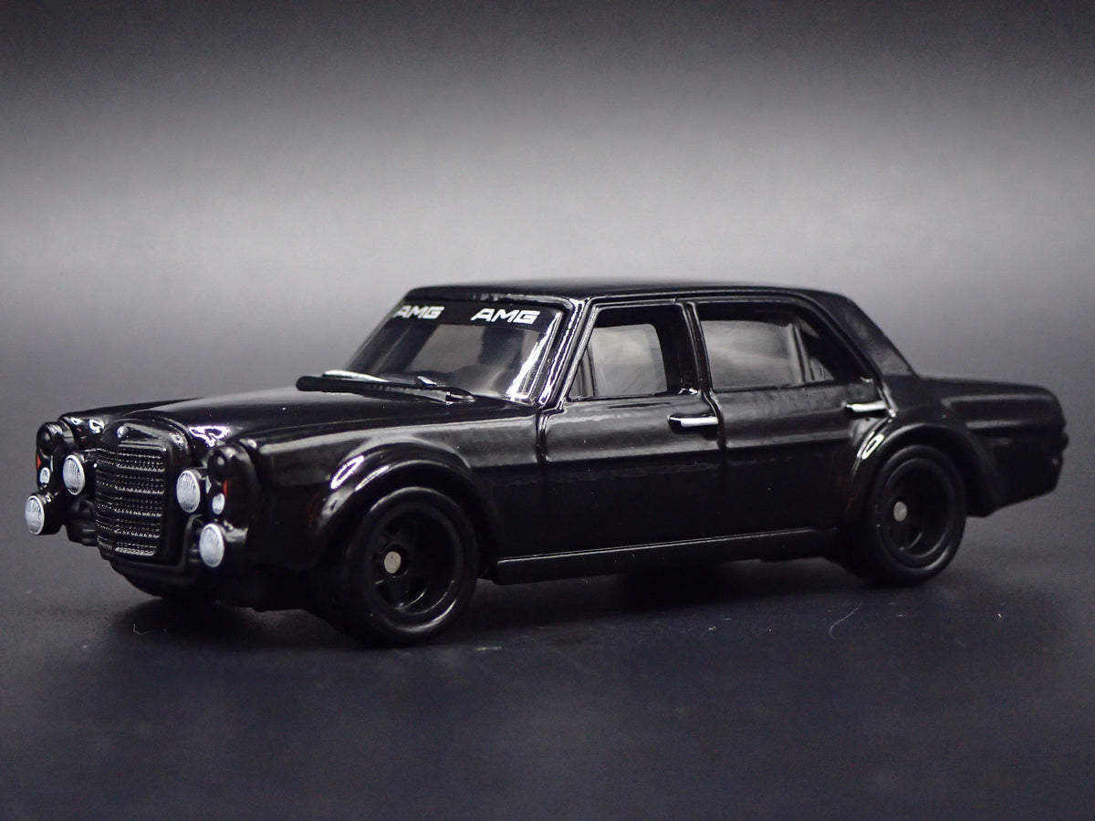 MERCEDES-BENZ 300 SEL 6.8 AMG 1:64 SCALE COLLECTIBLE DIORAMA DIECAST MODEL CAR-Burning Rubber Toy Company