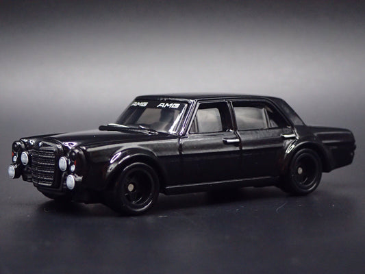 MERCEDES-BENZ 300 SEL 6.8 AMG 1:64 SCALE COLLECTIBLE DIORAMA DIECAST MODEL CAR-Burning Rubber Toy Company