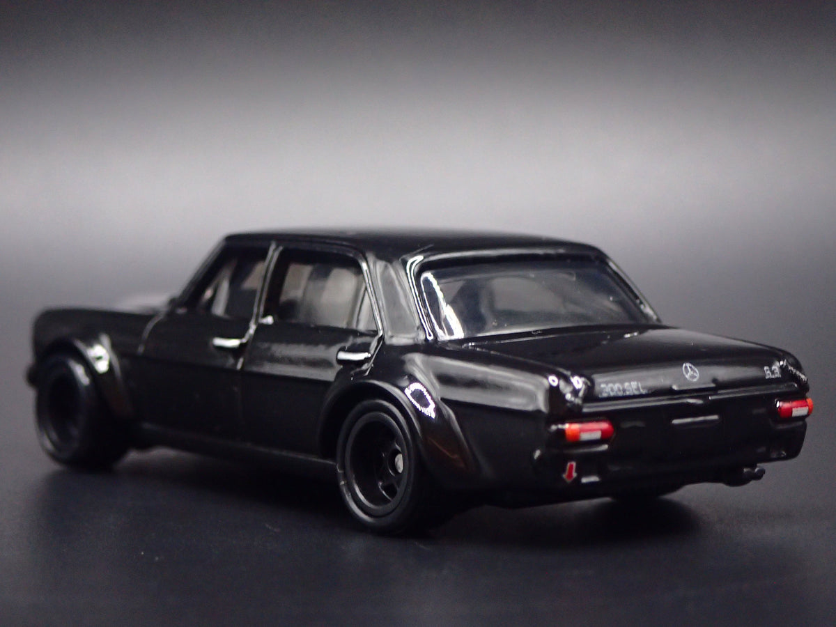 MERCEDES-BENZ 300 SEL 6.8 AMG 1:64 SCALE COLLECTIBLE DIORAMA DIECAST MODEL CAR-Burning Rubber Toy Company