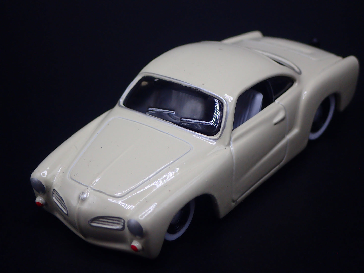 1960-1969 VOLKSWAGEN VW KARMANN GHIA w HITCH 1:64 SCALE DIECAST MODEL CAR