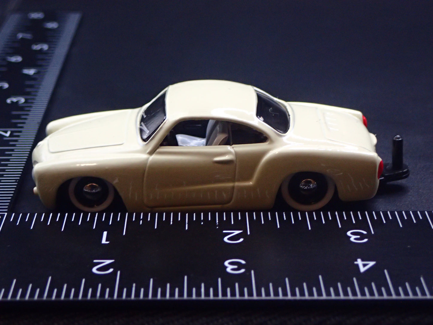 1960-1969 VOLKSWAGEN VW KARMANN GHIA w HITCH 1:64 SCALE DIECAST MODEL CAR