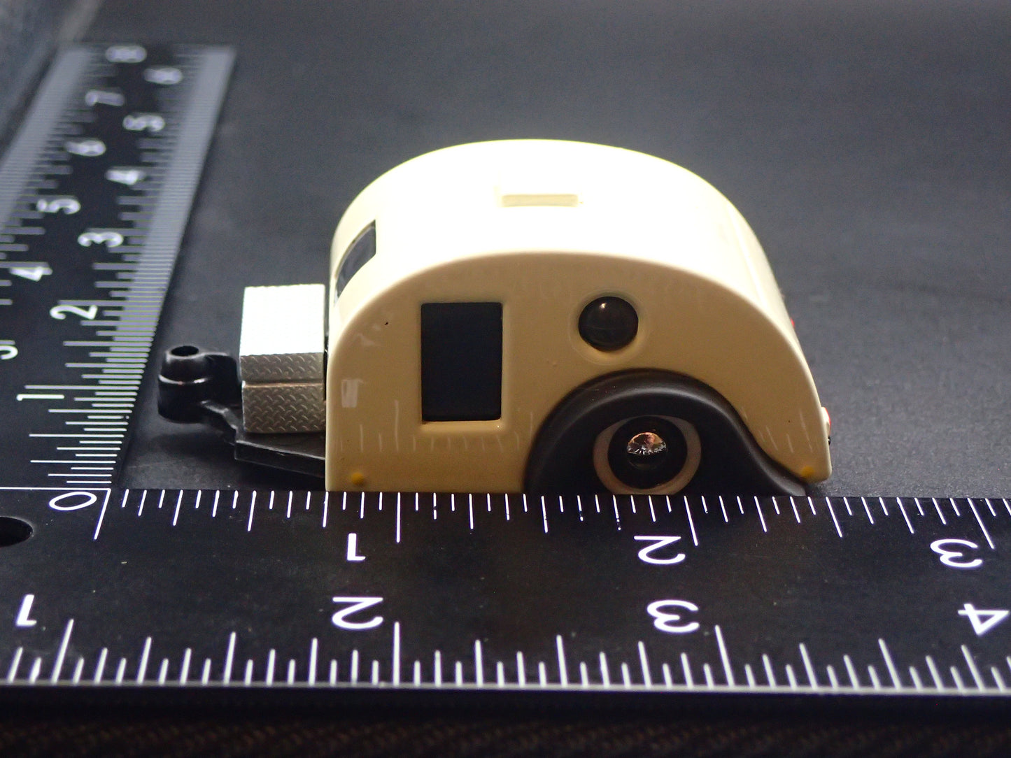 TEARDROP TRAVEL TRAILER CAMPER CANNED HAM W HITCH 1:64 SCALE DIORAMA MODEL CAR