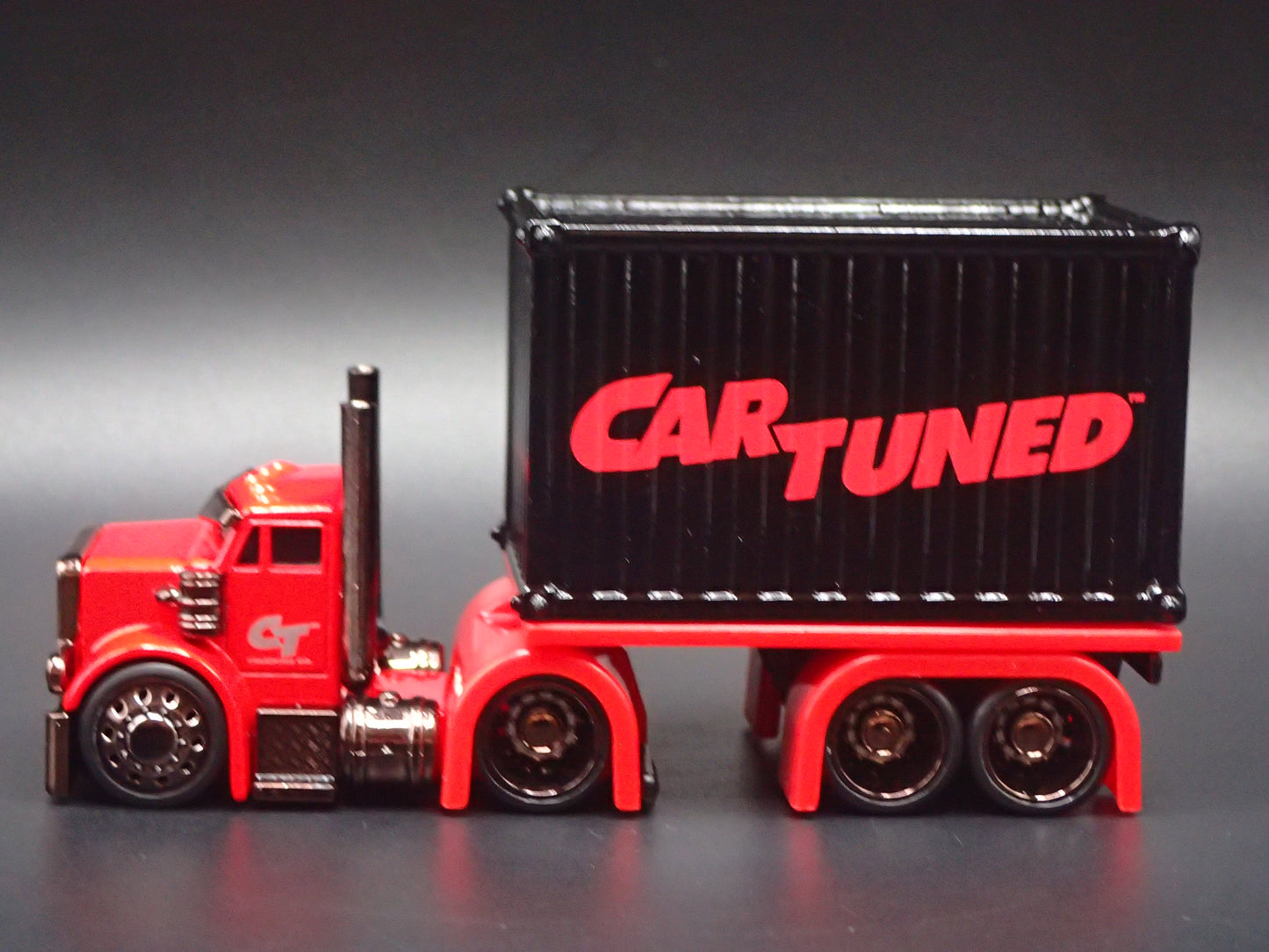 CAR TUNED SNEAKY PETE CONTAINER RIG 1:64 SCALE DIORAMA DIECAST MODEL CAR