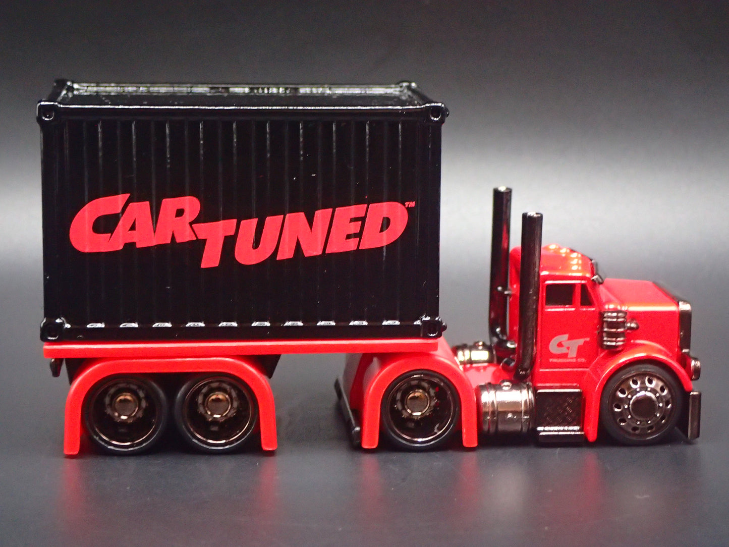 CAR TUNED SNEAKY PETE CONTAINER RIG 1:64 SCALE DIORAMA DIECAST MODEL CAR