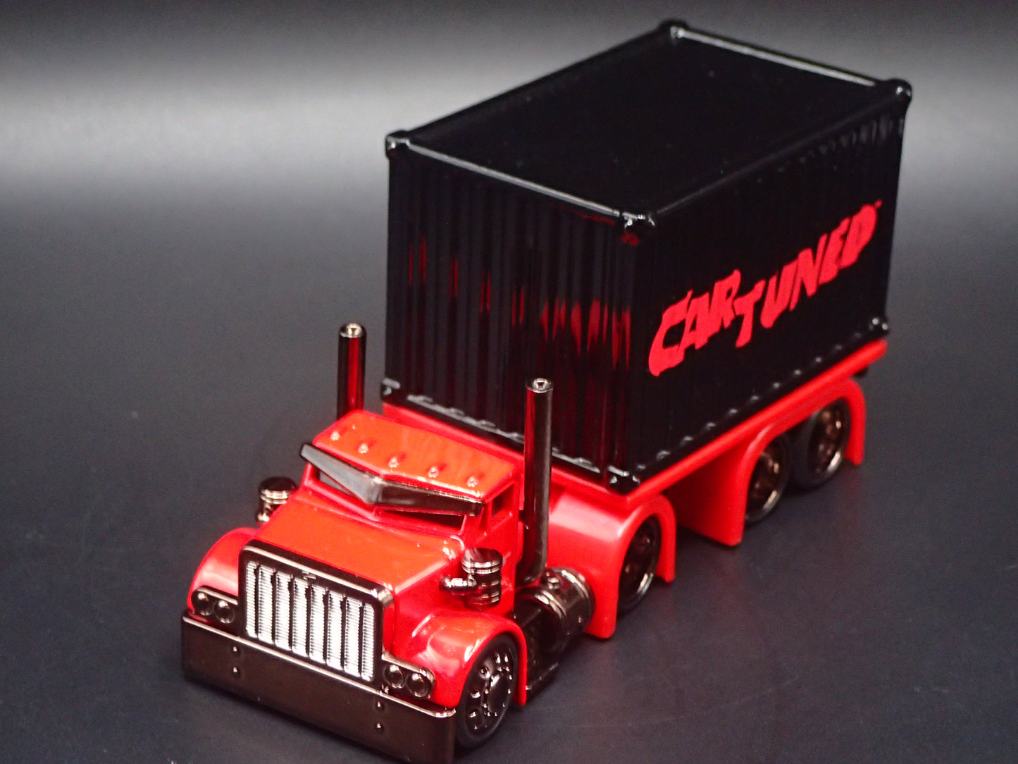 CAR TUNED SNEAKY PETE CONTAINER RIG 1:64 SCALE DIORAMA DIECAST MODEL CAR