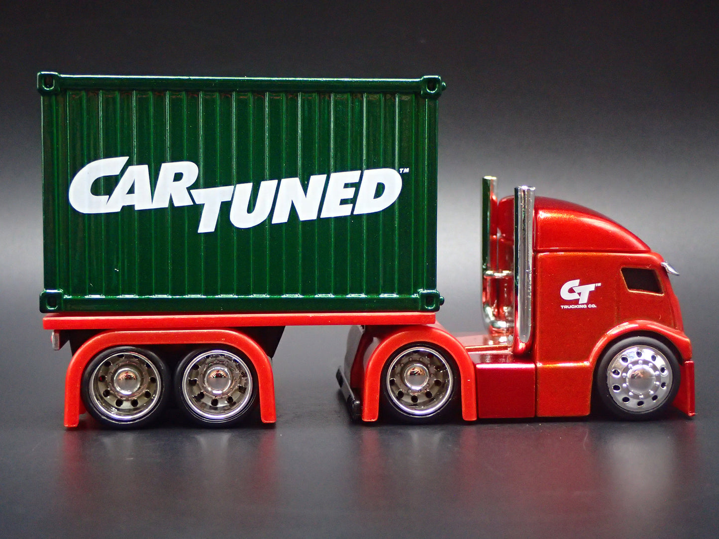 CAR TUNED COOL COE CONTAINER RIG 1:64 SCALE DIORAMA DIECAST MODEL CAR