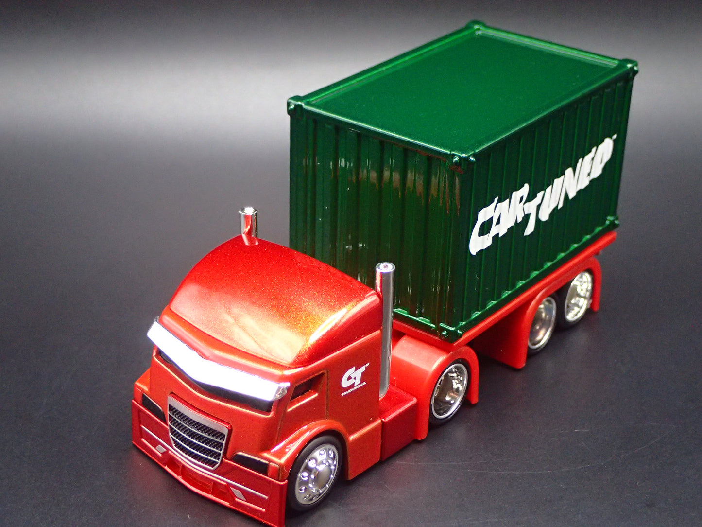 CAR TUNED COOL COE CONTAINER RIG 1:64 SCALE DIORAMA DIECAST MODEL CAR