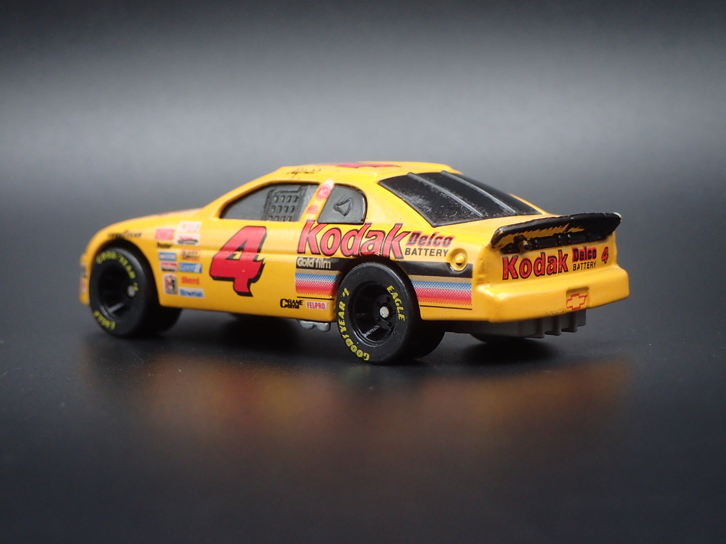 1996 CHEVROLET MONTE CARLO 4 STERLING MARLIN NASCAR 1:64 SCALE DIECAST MODEL CAR