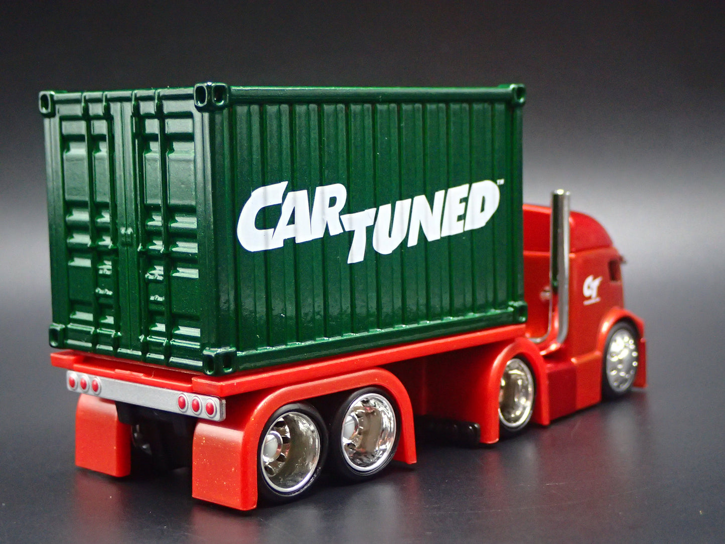 CAR TUNED COOL COE CONTAINER RIG 1:64 SCALE DIORAMA DIECAST MODEL CAR