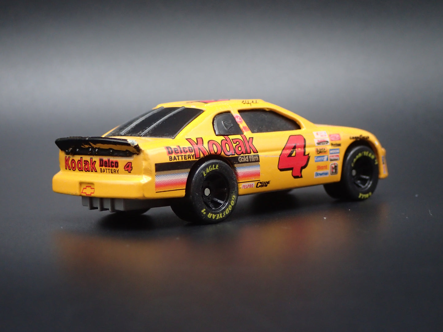 1996 CHEVROLET MONTE CARLO 4 STERLING MARLIN NASCAR 1:64 SCALE DIECAST MODEL CAR