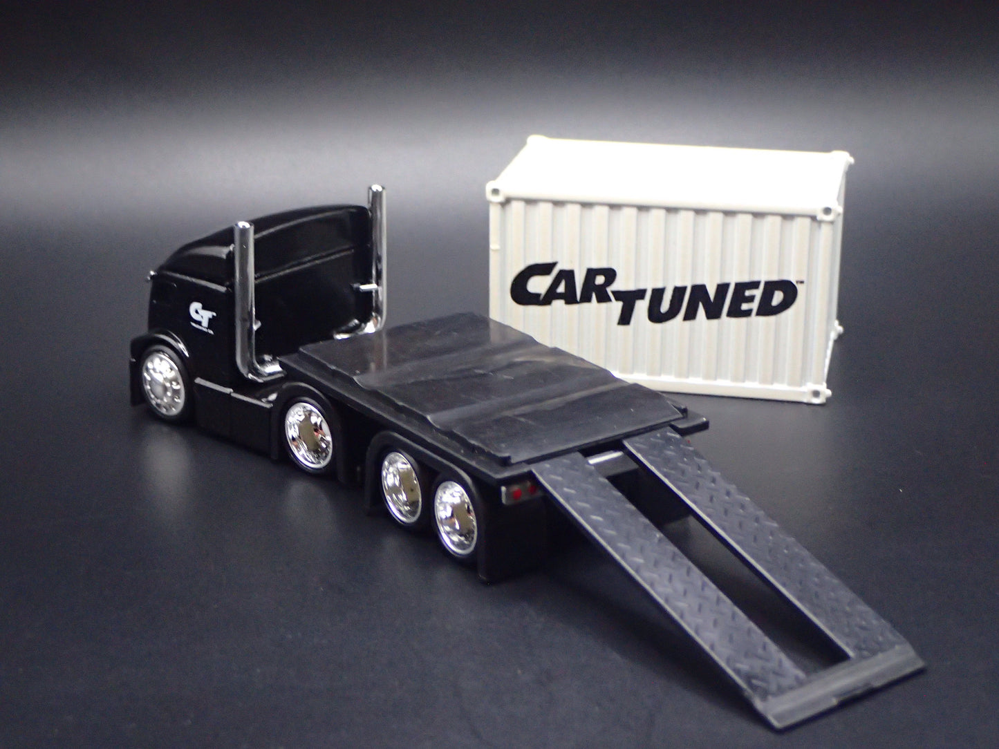 CAR TUNED COOL COE CONTAINER RIG 1:64 SCALE DIORAMA DIECAST MODEL CAR