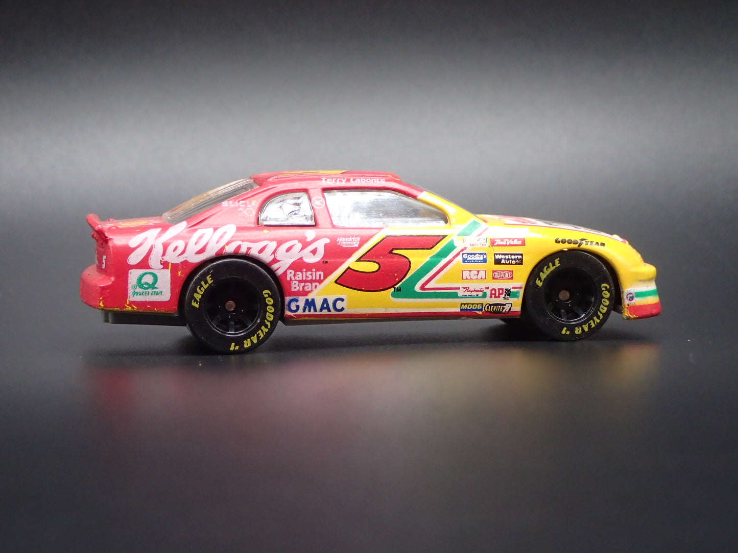1996 CHEVY CHEVROLET MONTE CARLO 5 TERRY LABONTE NASCAR 1:64 DIECAST MODEL CAR