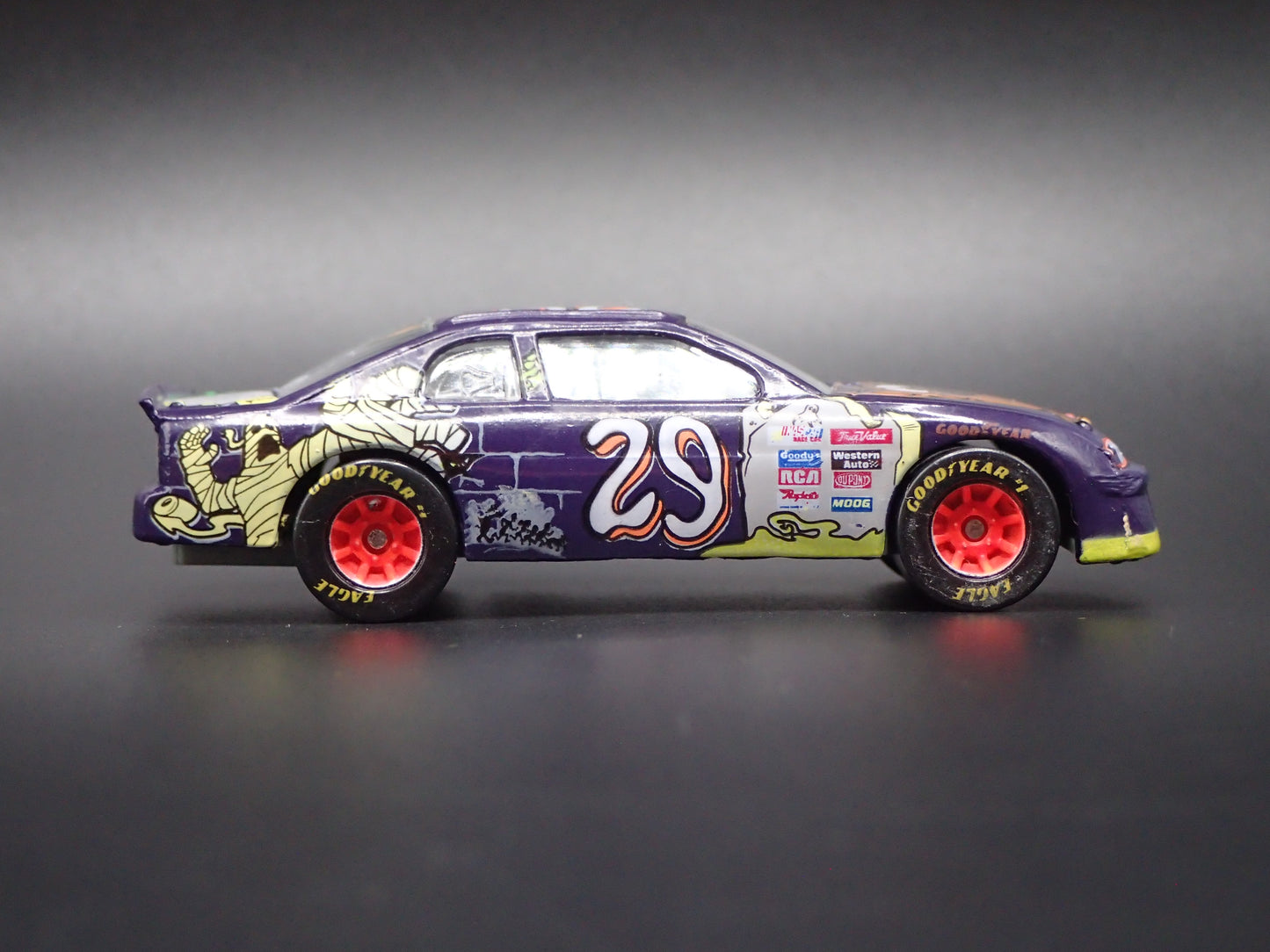 1996 CHEVY CHEVROLET MONTE CARLO 29 STEVE GRISSOM NASCAR 1:64 DIECAST MODEL CAR