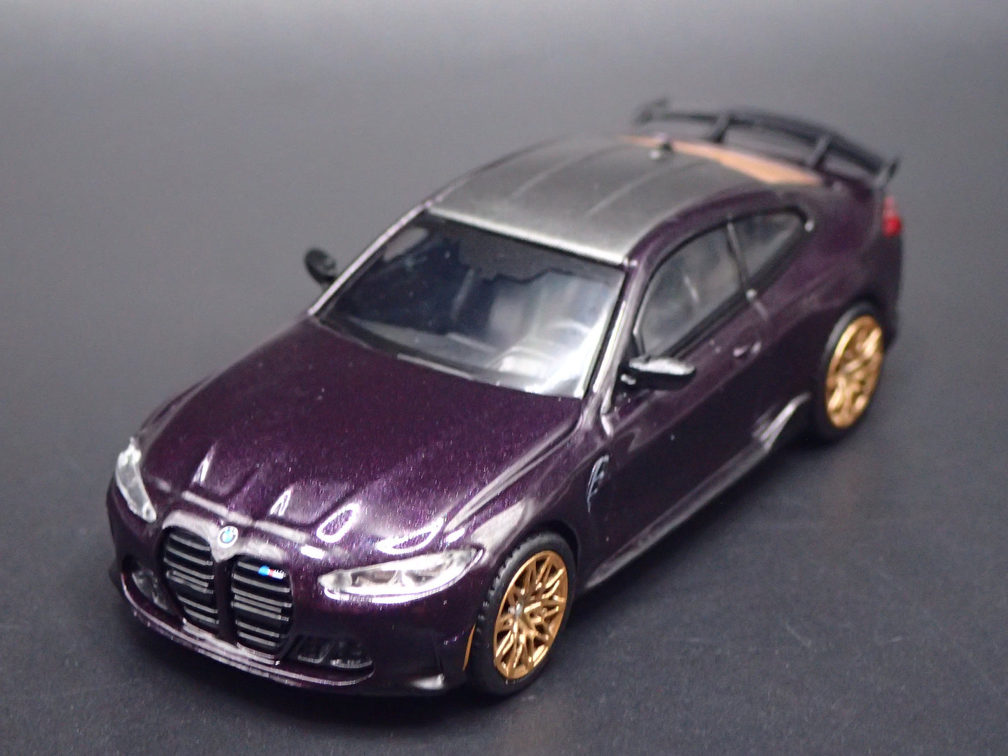 2020-2026 BMW M4 M PERFORMANCE G82 VIOLET 1:64 SCALE DIORAMA DIECAST MODEL CAR