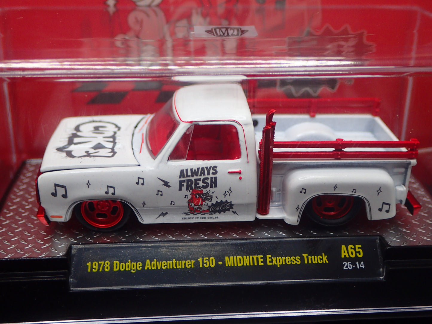 2026 M2 MACHINES 1978 DODGE ADVENTURER 150 MIDNITE EXPRESS COCA COLA RED CHASE 1/750 A65 26-14