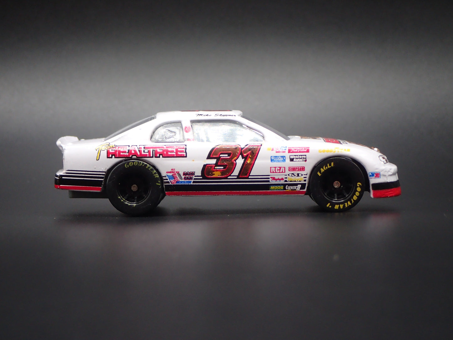 1996 CHEVY CHEVROLET MONTE CARLO 31 MIKE SKINNER REALTREE NASCAR 1:64 DIECAST CAR