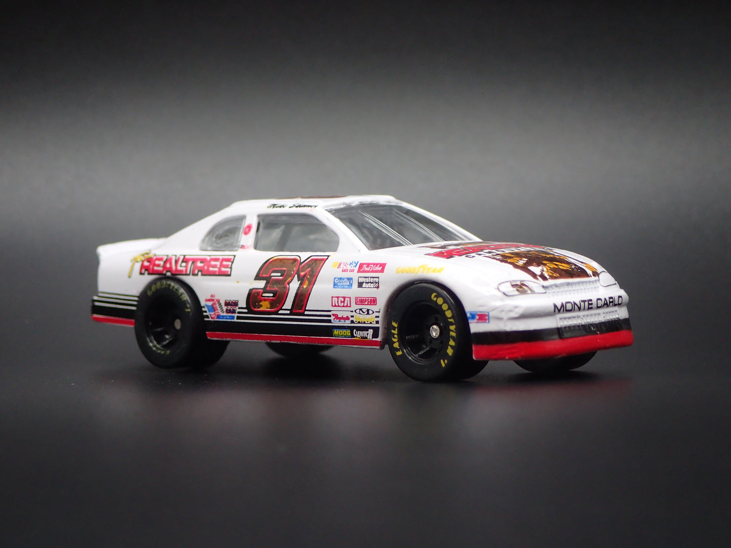 1996 CHEVY CHEVROLET MONTE CARLO 31 MIKE SKINNER REALTREE NASCAR 1:64 DIECAST CAR