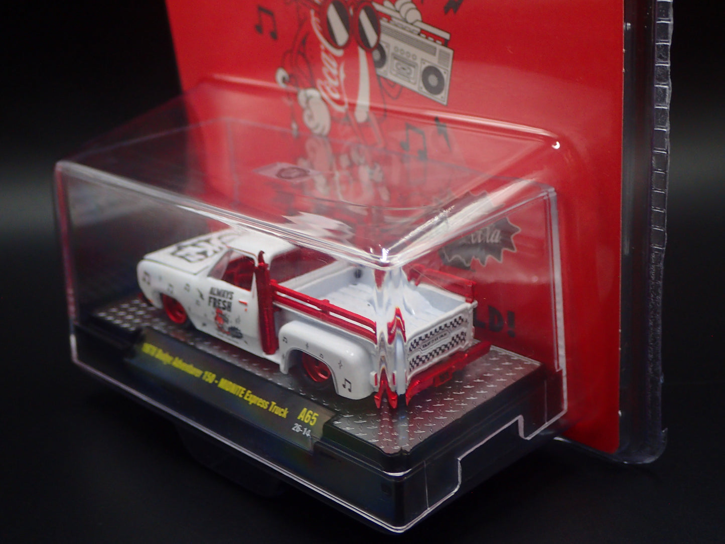 2026 M2 MACHINES 1978 DODGE ADVENTURER 150 MIDNITE EXPRESS COCA COLA RED CHASE 1/750 A65 26-14