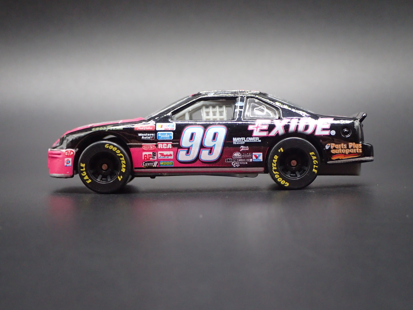 1997 FORD THUNDERBIRD 99 JEFF BURTON EXIDE NASCAR 1:64 SCALE DIECAST MODEL CAR