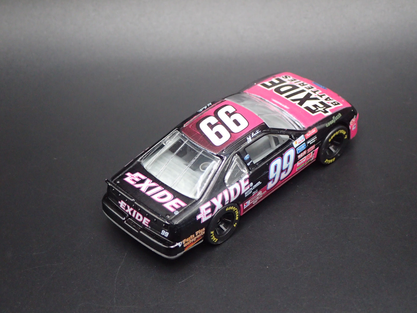 1997 FORD THUNDERBIRD 99 JEFF BURTON EXIDE NASCAR 1:64 SCALE DIECAST MODEL CAR