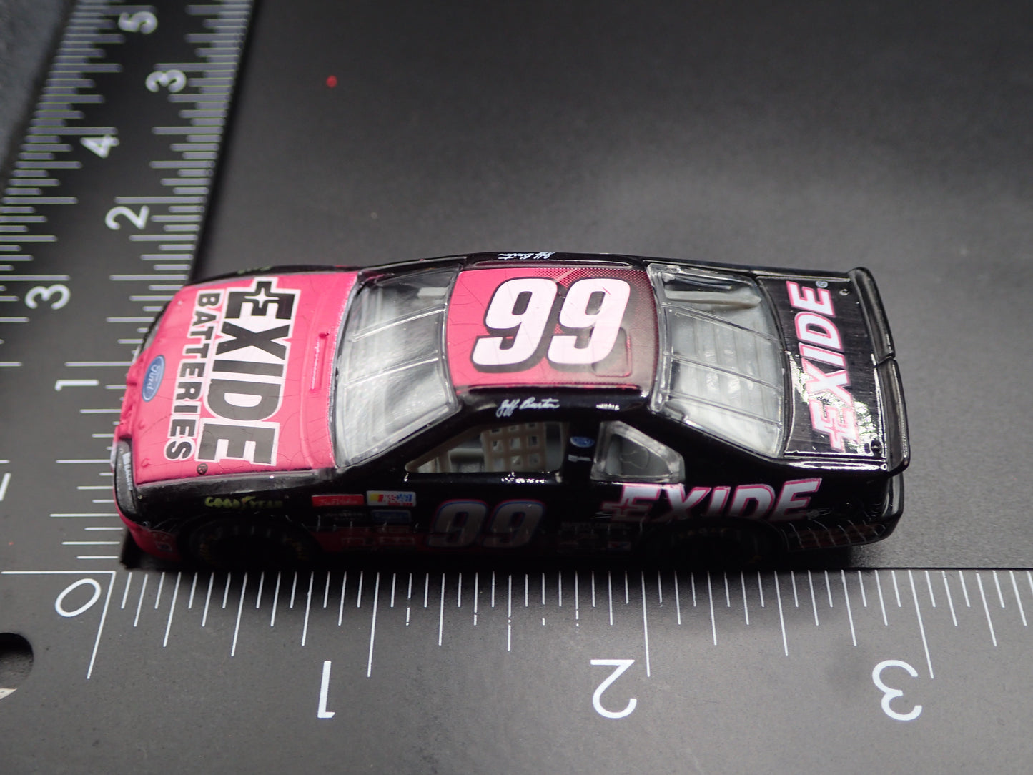 1997 FORD THUNDERBIRD 99 JEFF BURTON EXIDE NASCAR 1:64 SCALE DIECAST MODEL CAR