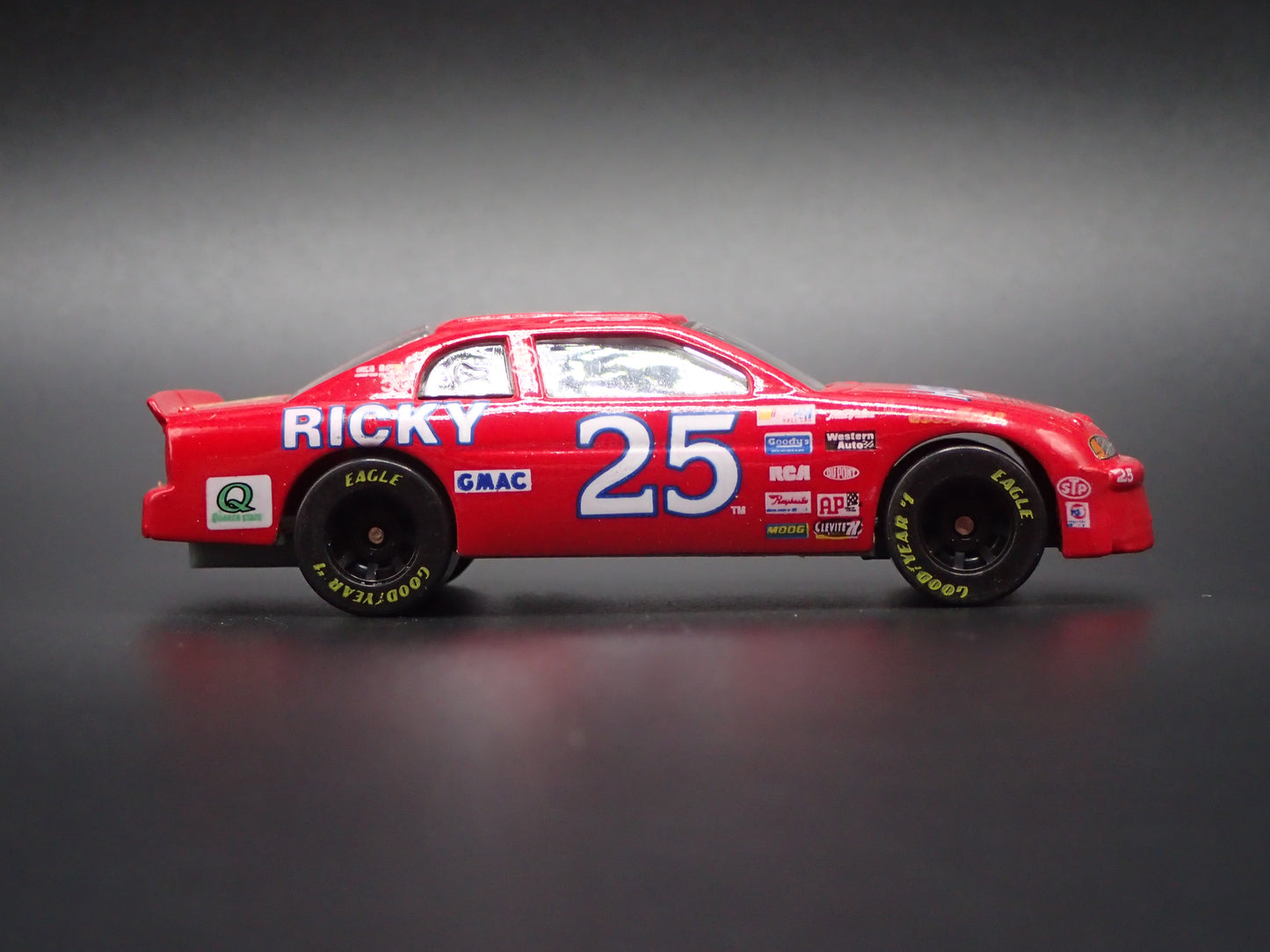 1997 97 CHEVY MONTE CARLO 2 RICKY CRAVEN HENDRICK NASCAR 1:64 SCALE DIECAST CAR